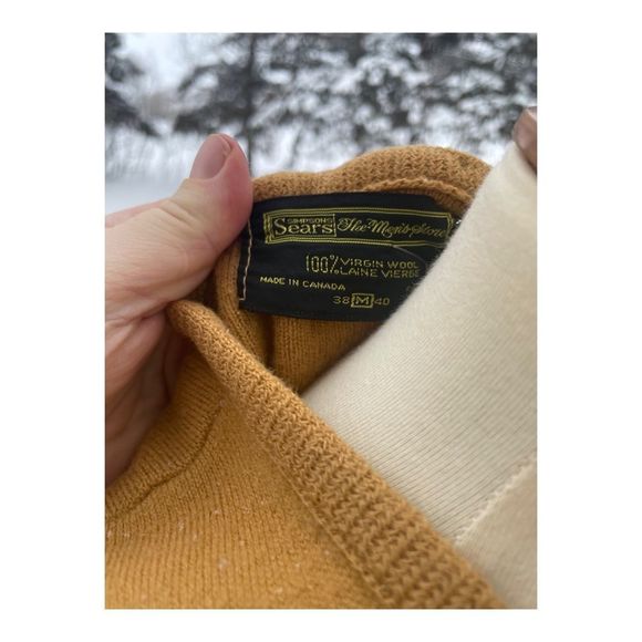 Vintage 60s Tobacco Sweater Vest Virgin Wool Celluloid Buttons Sz M - Picture 7 of 8